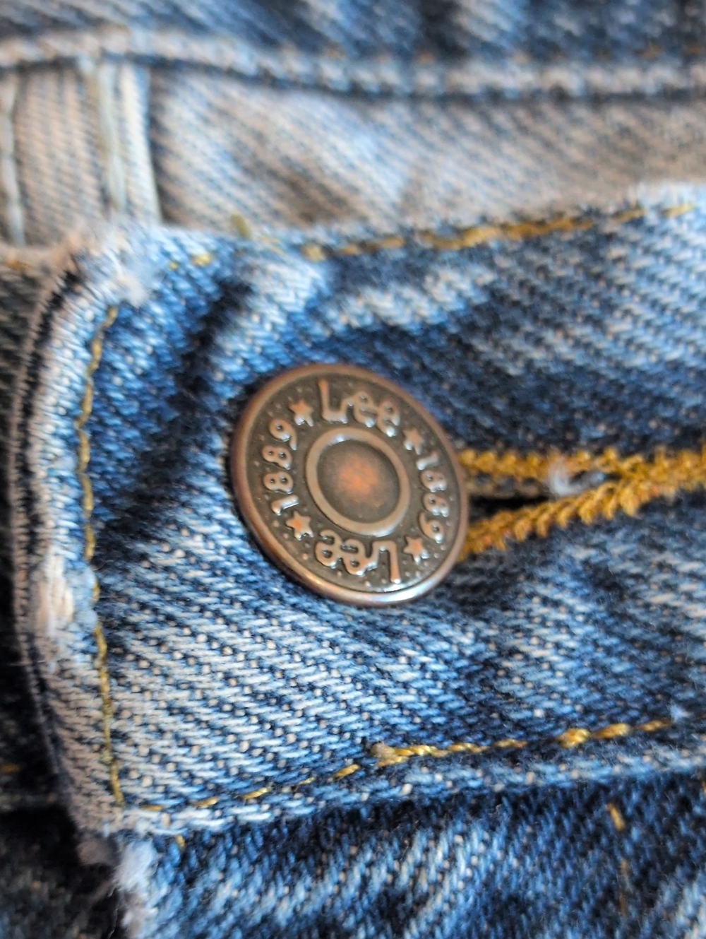 Lee Distressed Destroyed 100% Cotton Mexico Made High Rise Straight Leg Jeans - Picture 14 of 14